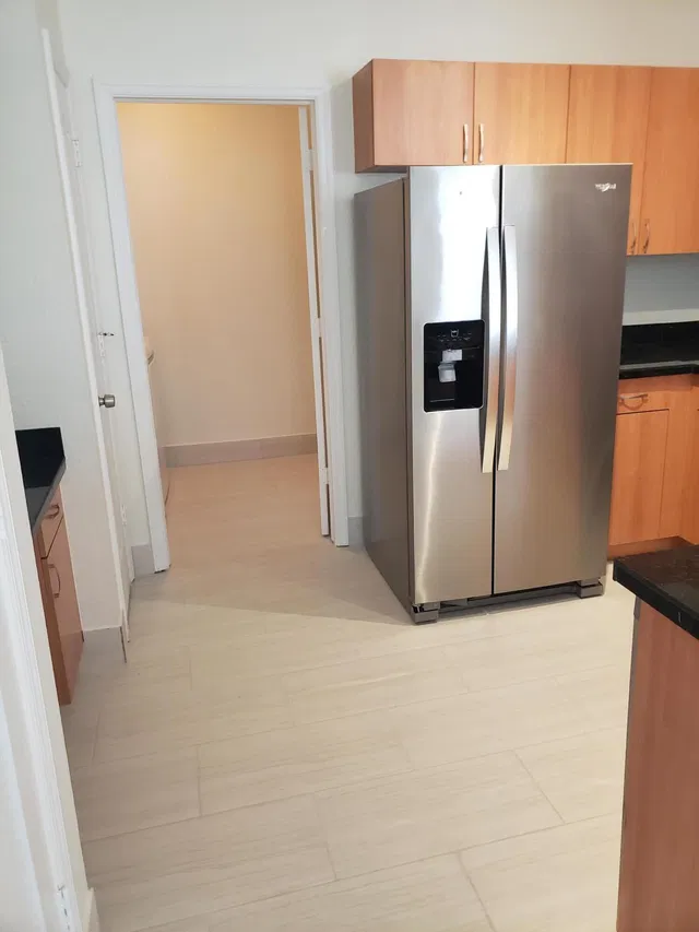 Unit 1101 photo 10