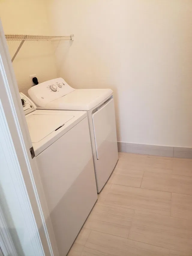 Unit 1101 photo 12