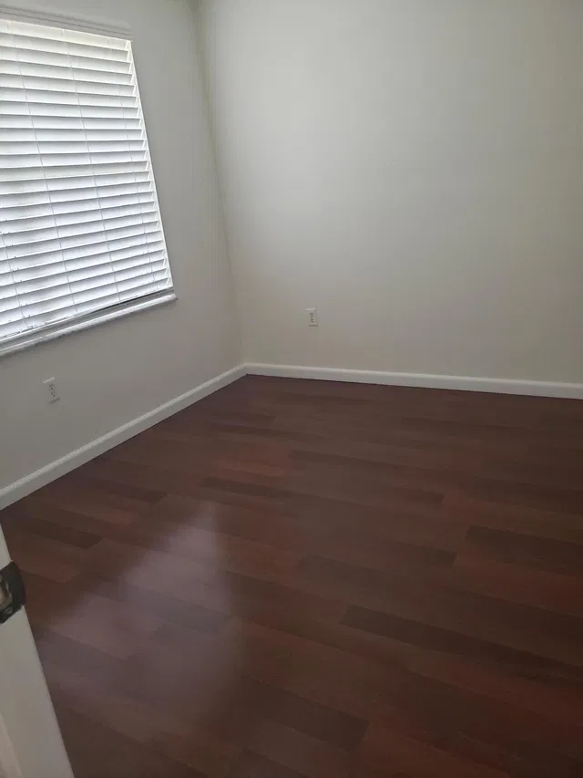 Unit 1101 photo 18