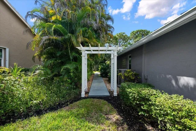 Residence photo 32