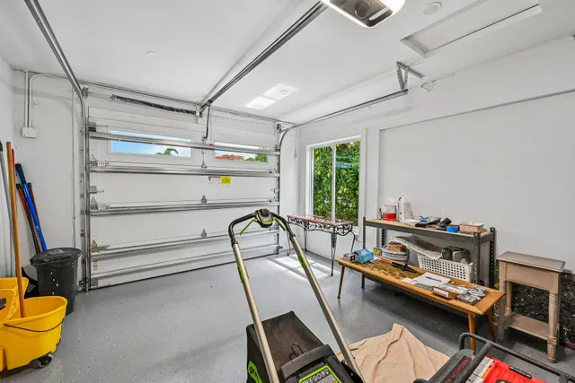 Residence photo 33