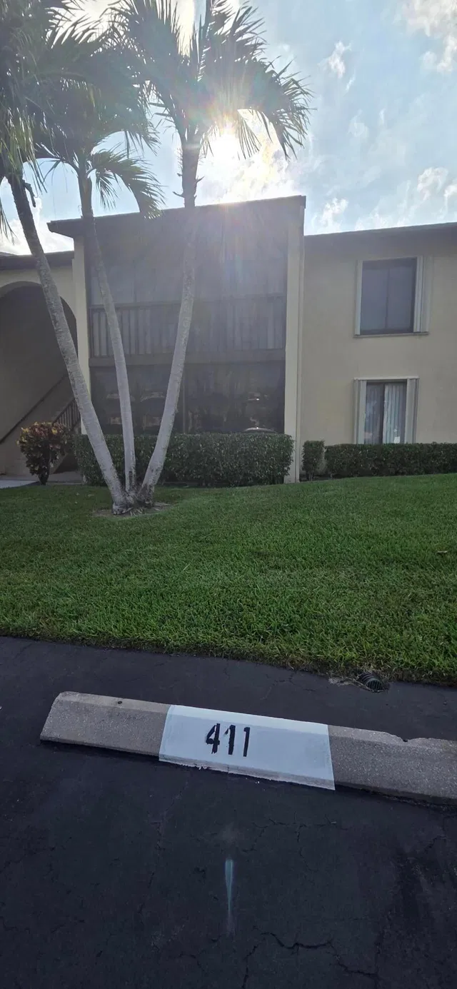 Unit B2 photo 19