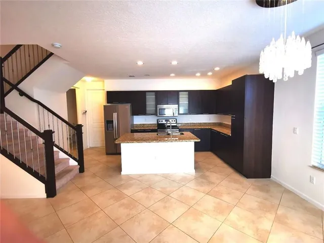 Residence photo 2