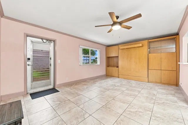 Residence photo 9