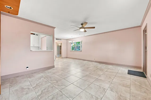 Residence photo 10