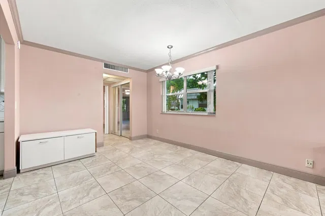 Residence photo 11