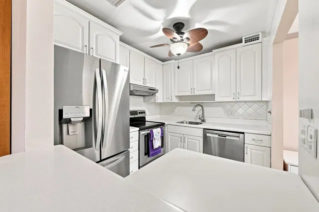 Residence photo 12