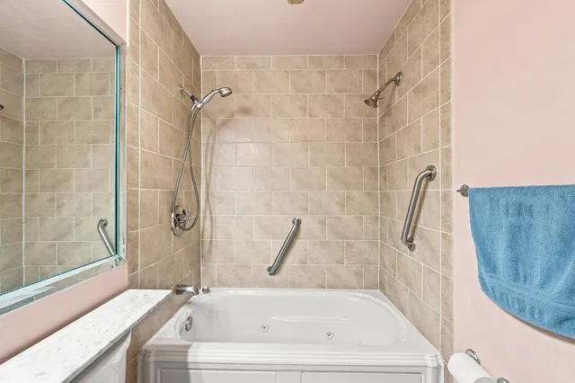 Residence photo 18