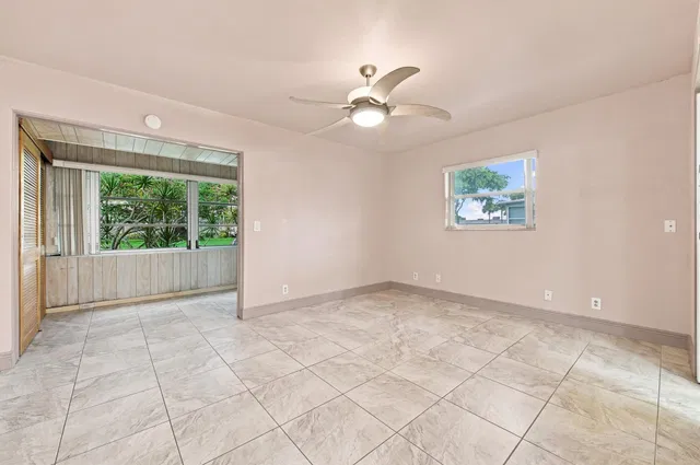 Residence photo 20