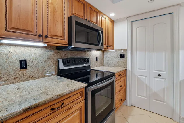 Tiara Singer Island Unit 8A photo 16