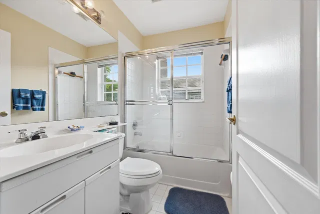  Unit B2 photo 19