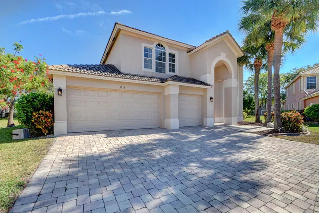 Residence photo 2