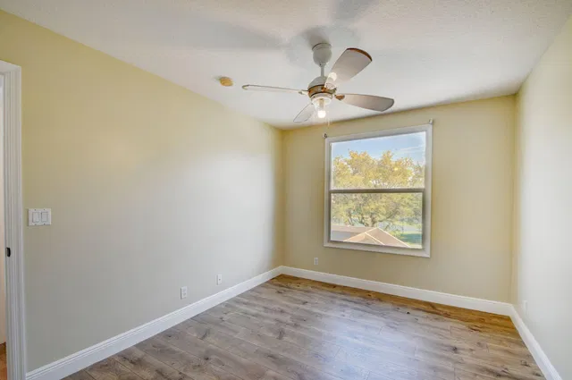 Residence photo 30
