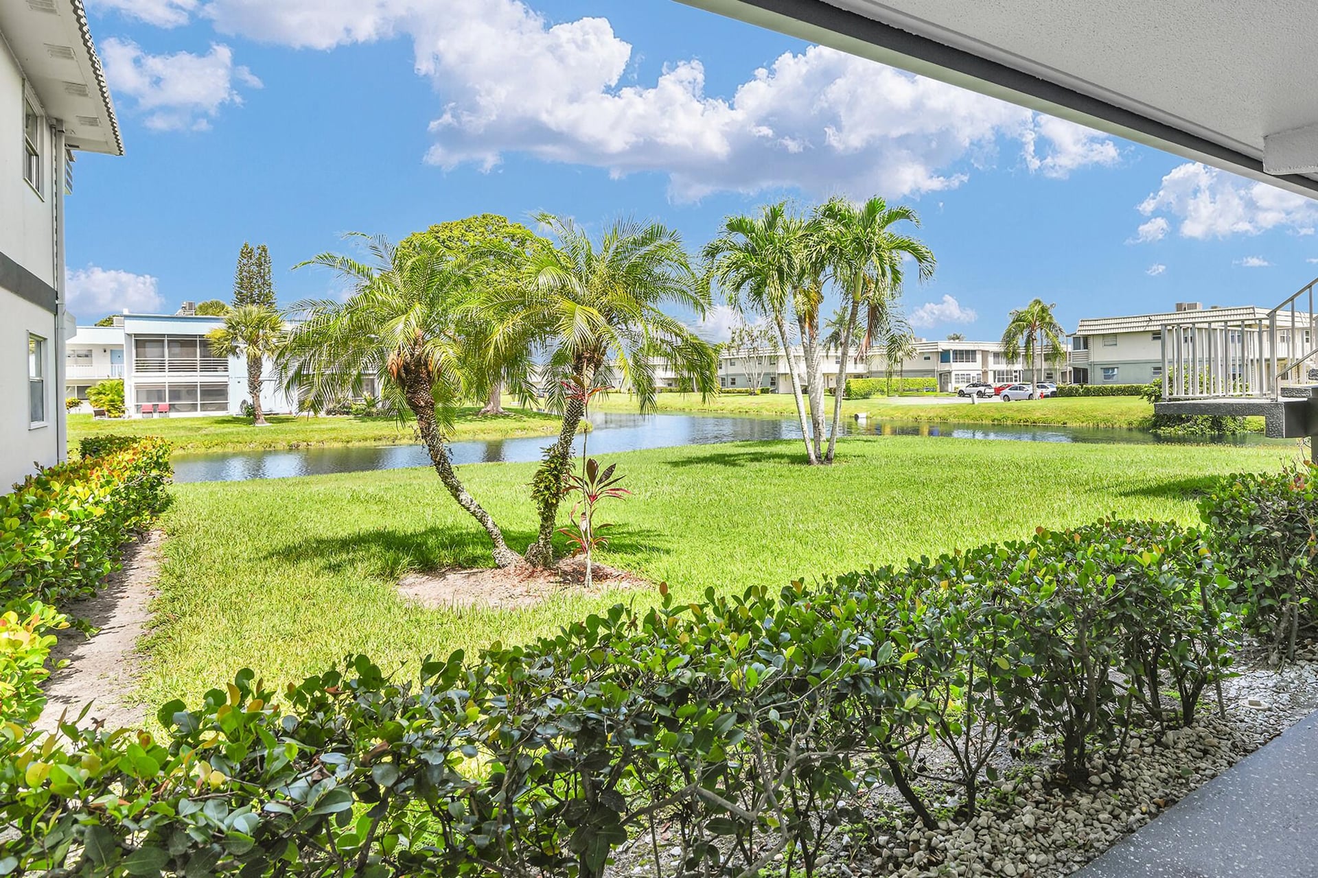 Unit H photo 13