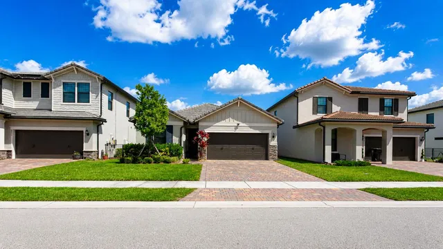 Residence photo 2