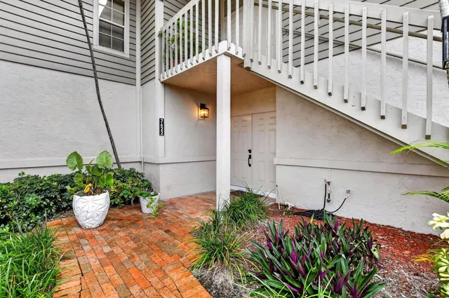 Residence photo 3