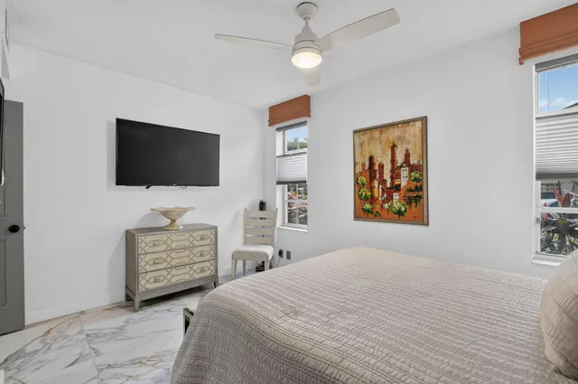 Residence photo 41