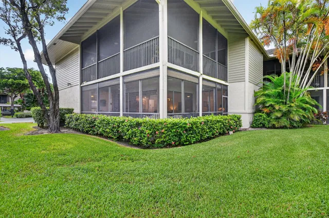 Residence photo 48