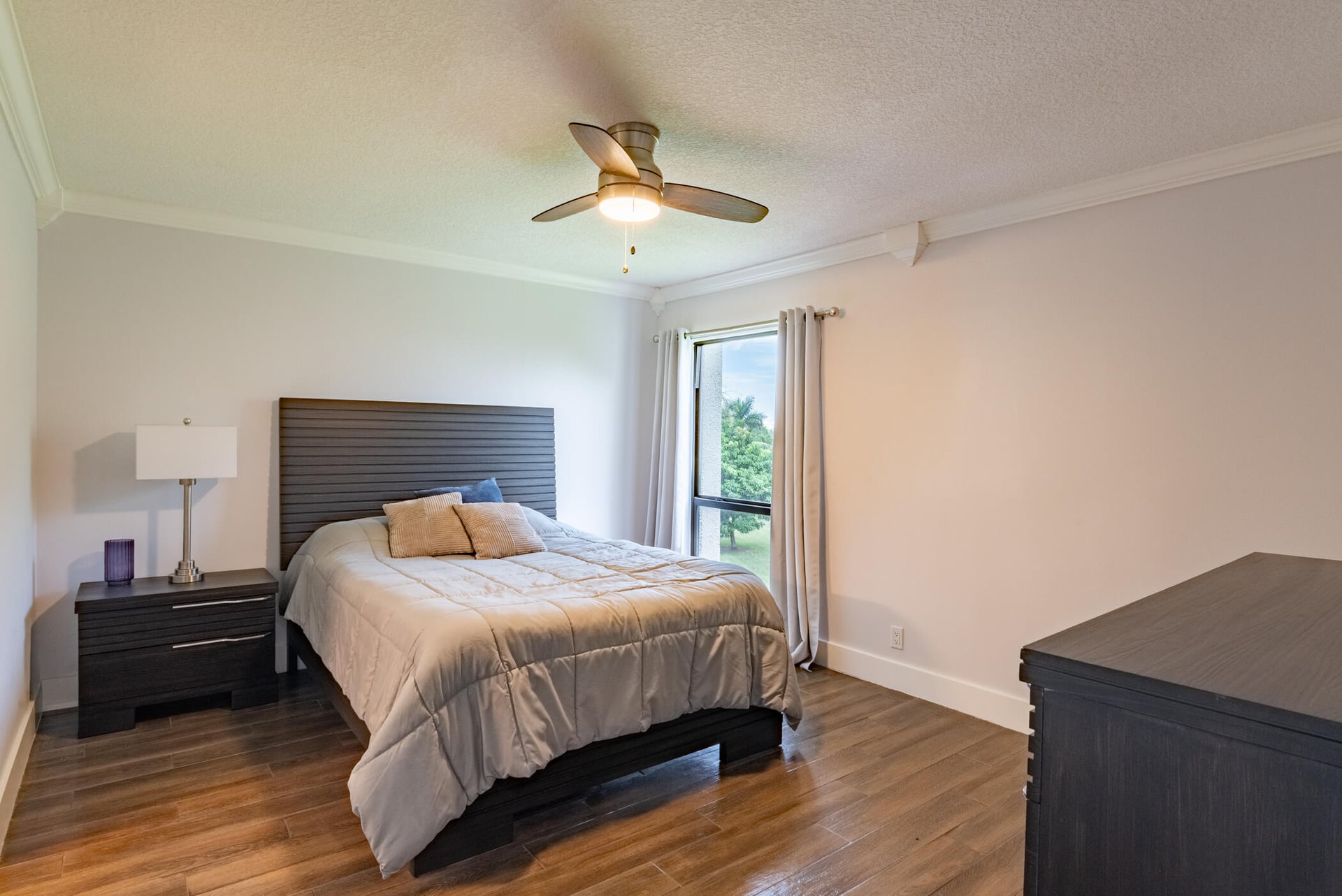Unit 304 photo 17