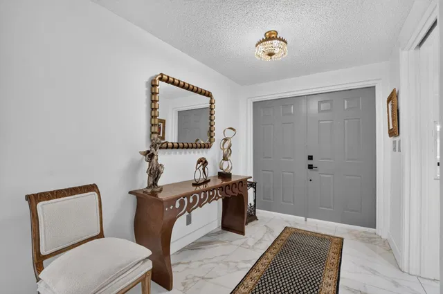 Residence photo 4