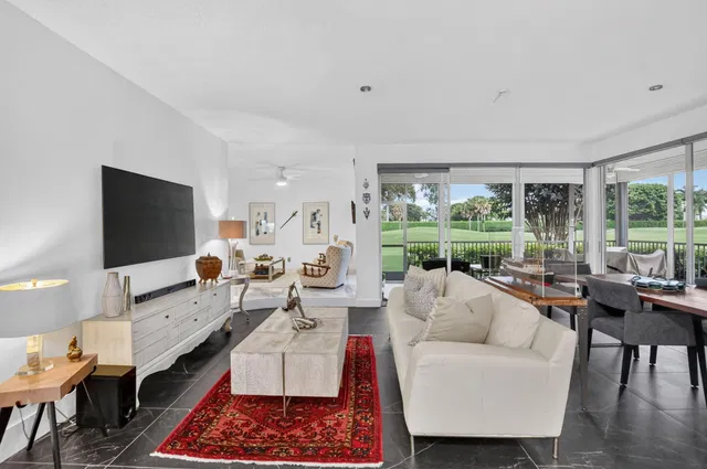 Residence photo 7