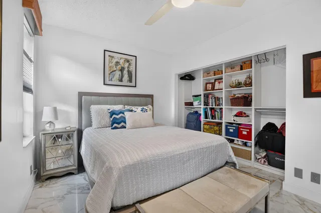 Residence photo 39
