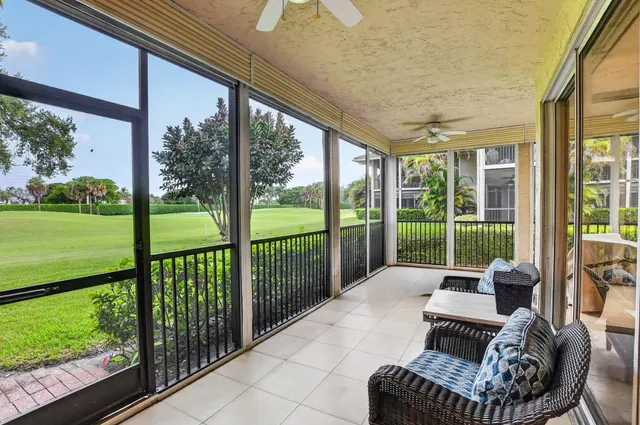 Residence photo 43