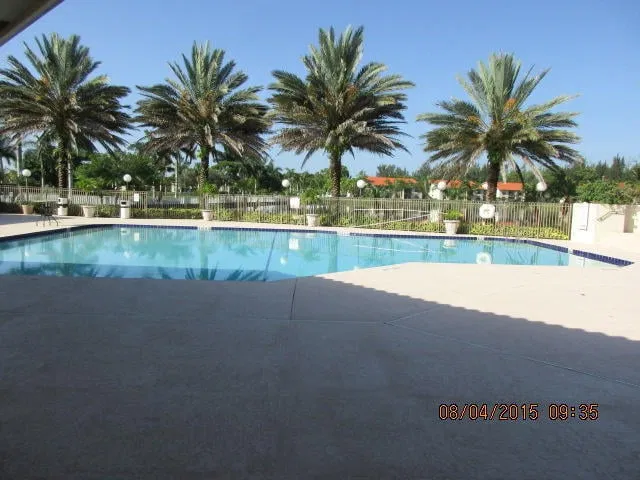 Unit E photo 14