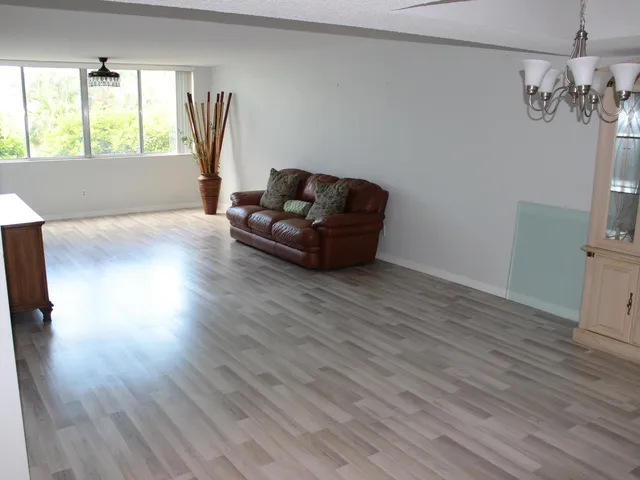  Unit 218 photo 9