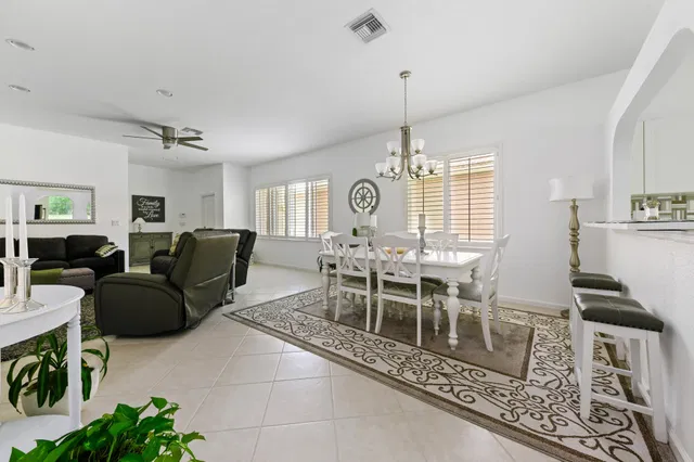 Residence photo 7