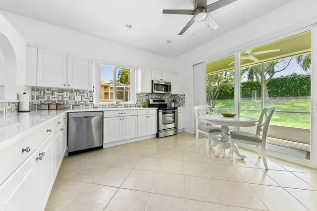 Residence photo 9