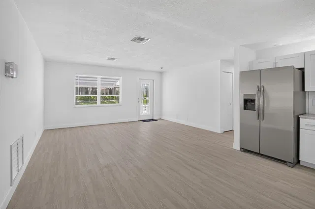Residence photo 4