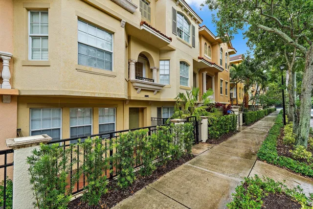 Residence photo 5
