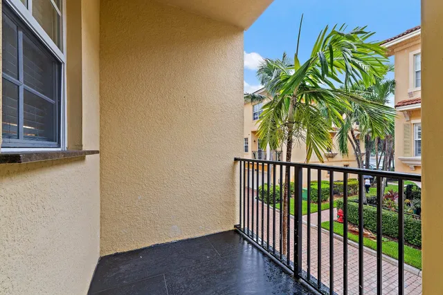 Residence photo 29