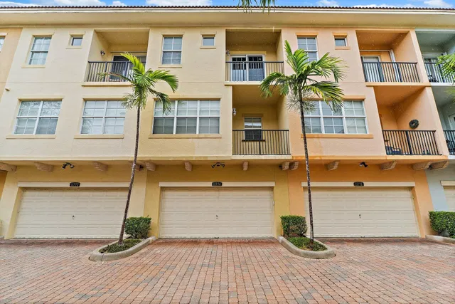 Residence photo 50
