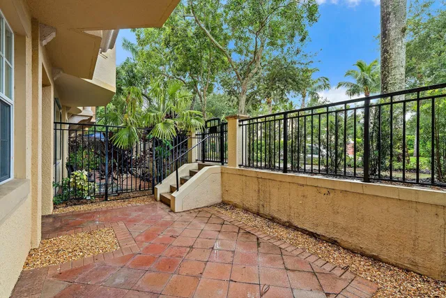 Residence photo 51