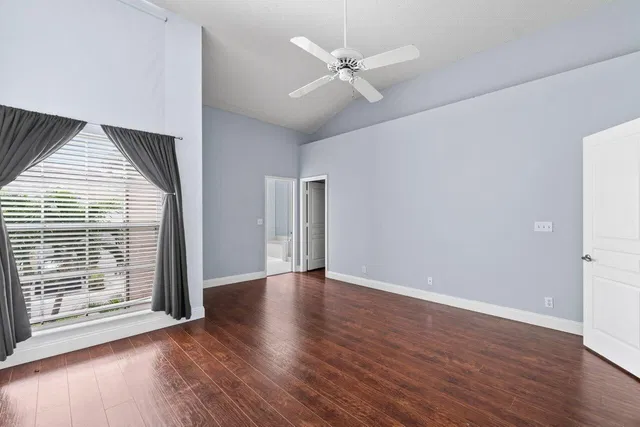 Residence photo 19