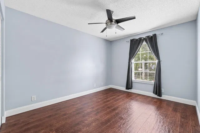 Residence photo 27