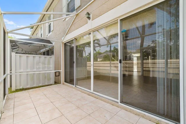 Residence photo 31