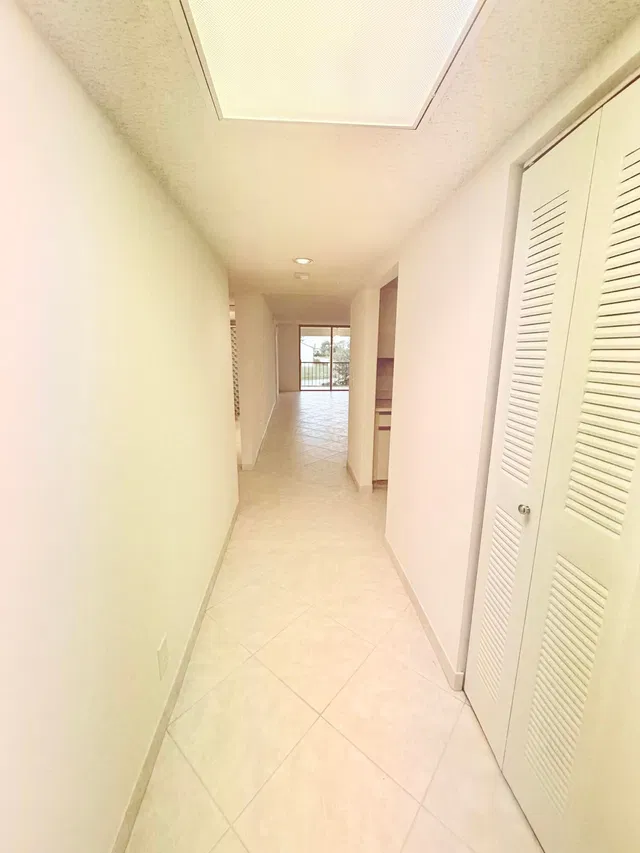 Unit 214 photo 8