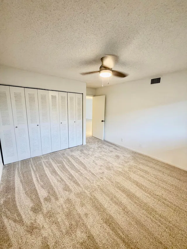 Unit 214 photo 11