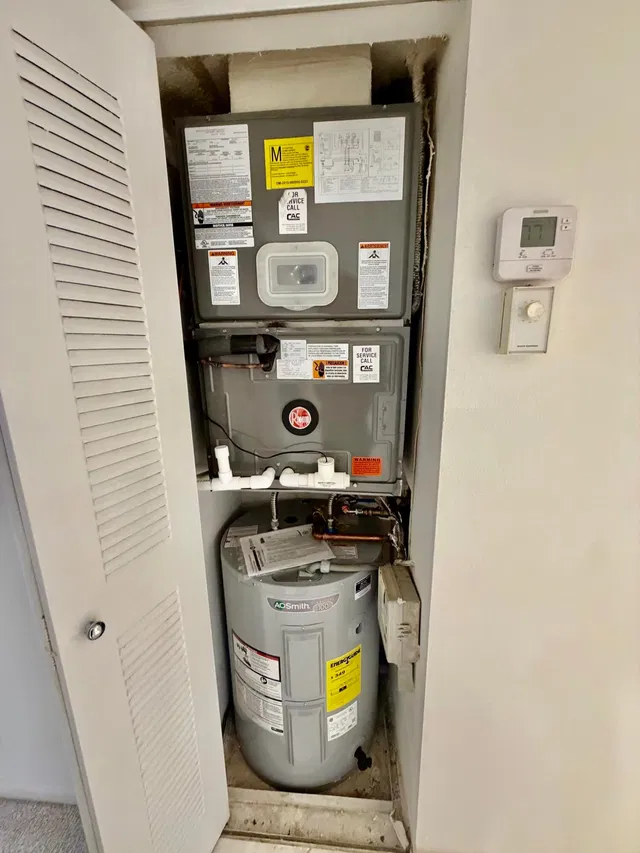 Unit 214 photo 14