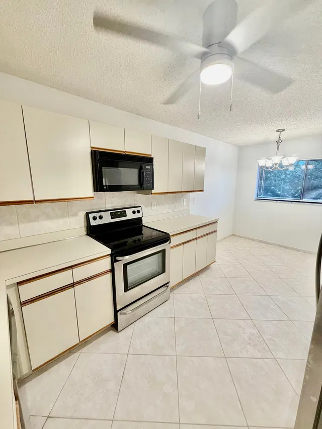 Unit 214 photo 20