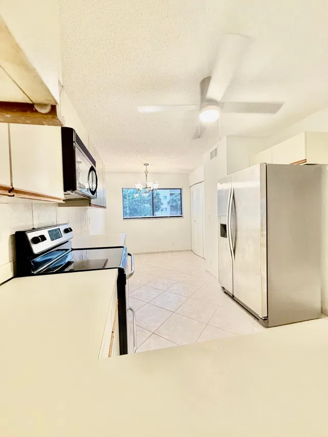 Unit 214 photo 21