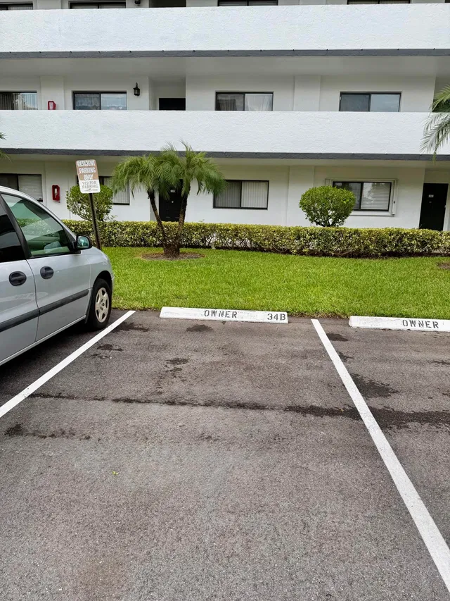 Unit 214 photo 42