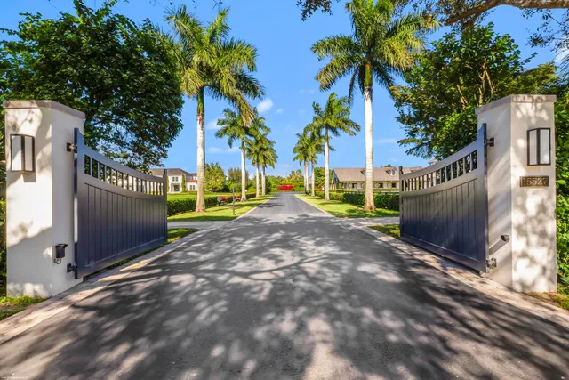 Palm Beach Point Residence photo 4