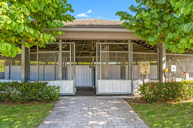 Palm Beach Point Residence photo 14
