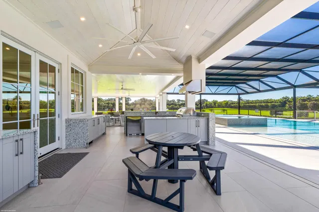 Palm Beach Point Residence photo 85