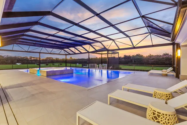 Palm Beach Point Residence photo 95