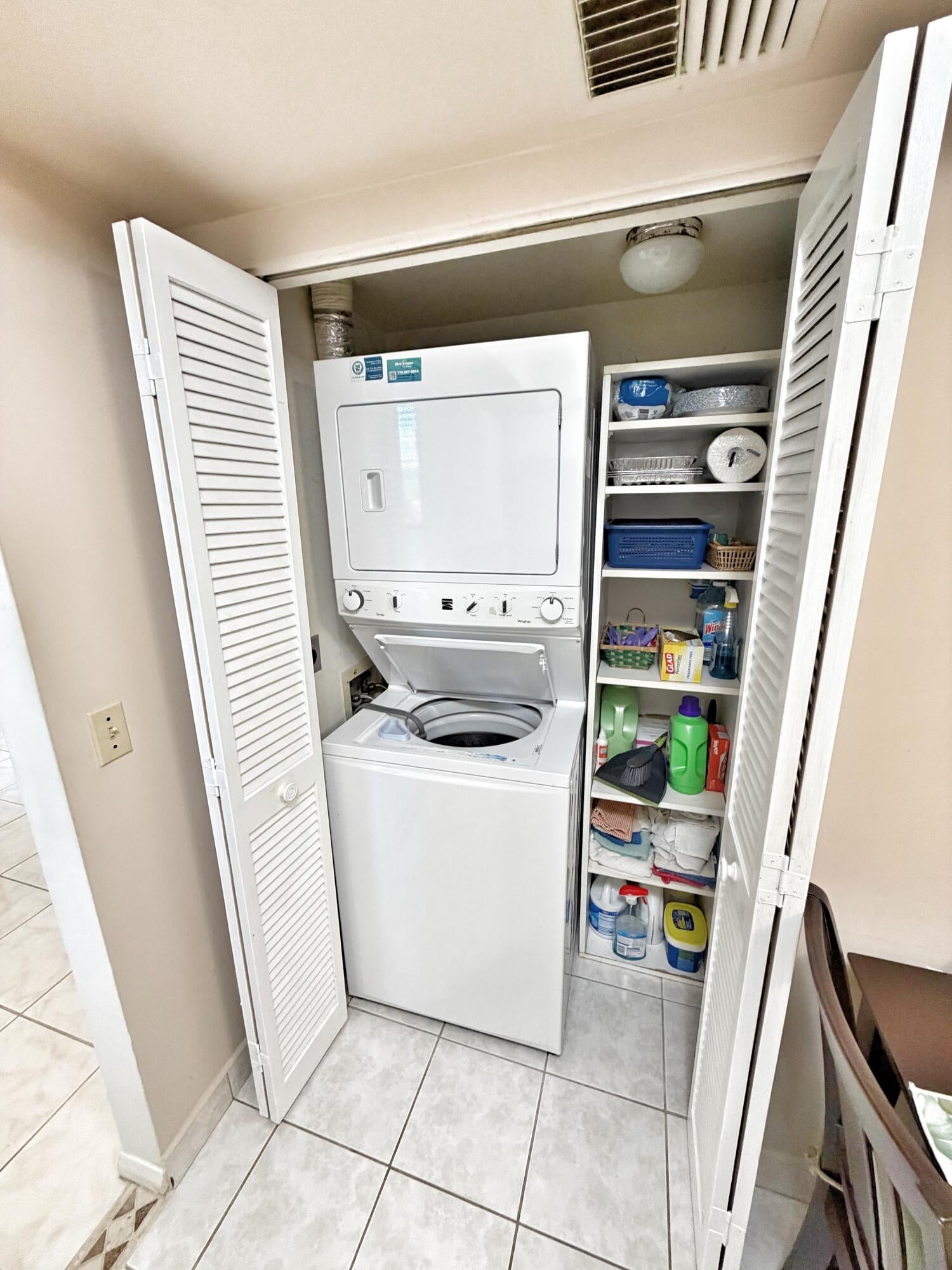 Unit 102 photo 8